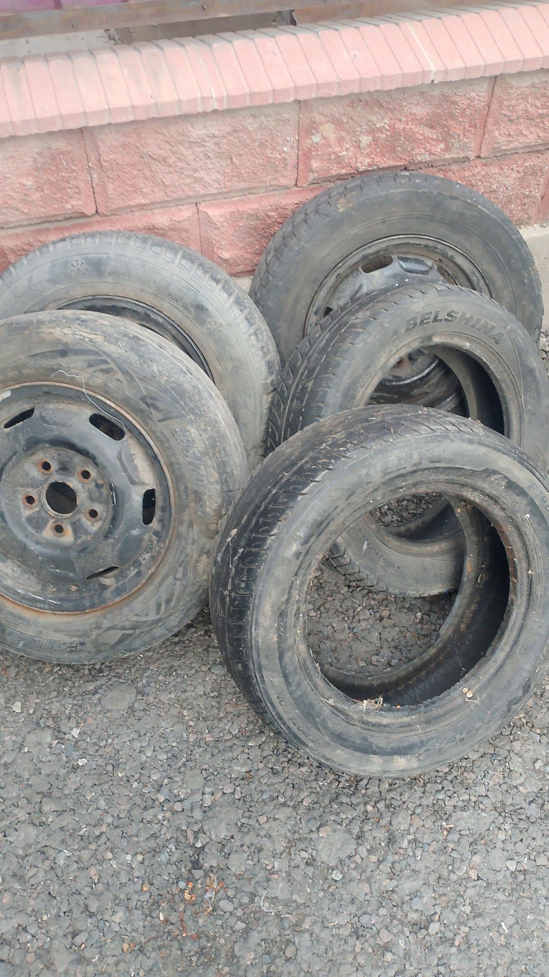 Продам Шины размер 14.