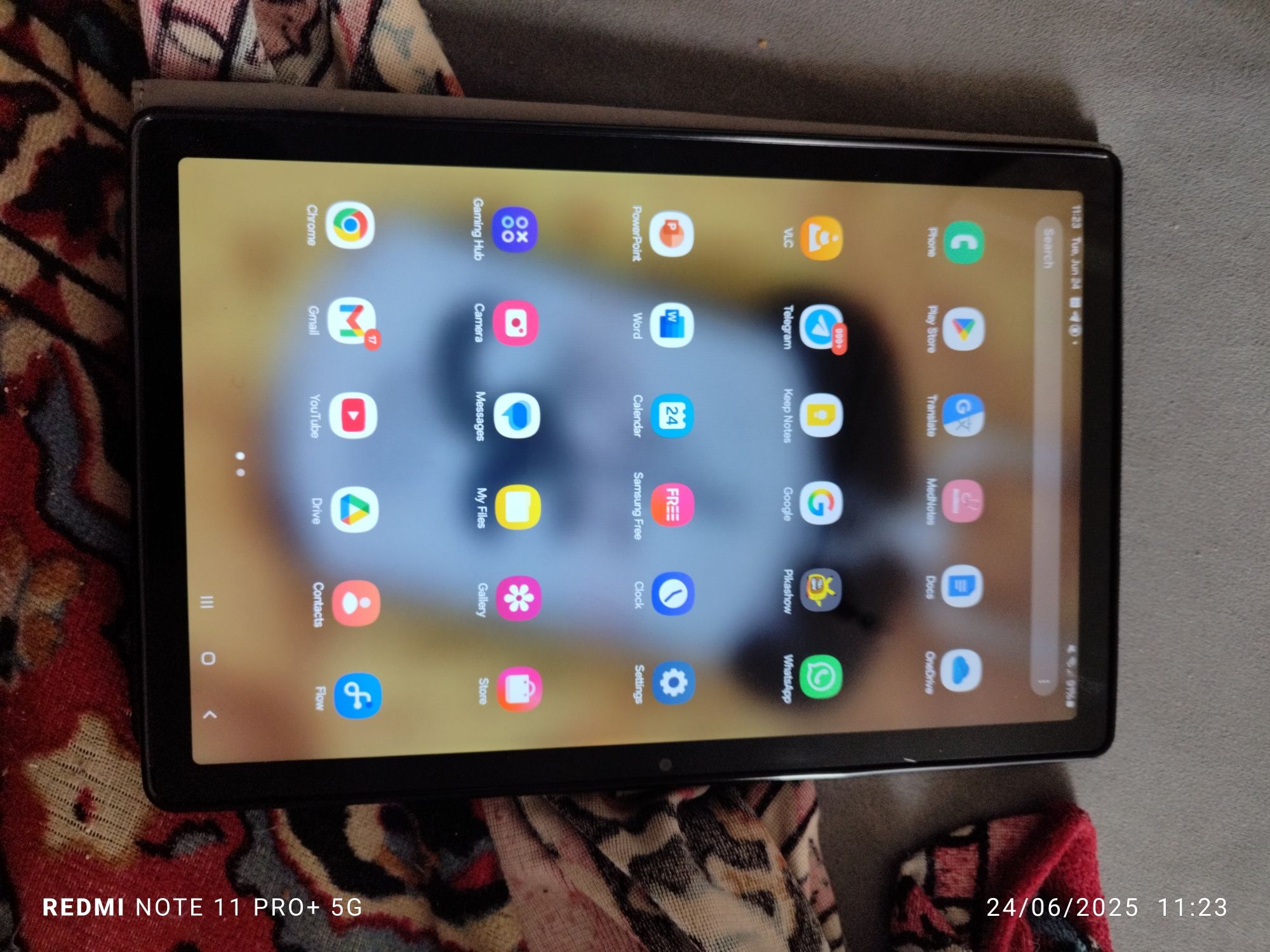 Продам планшет Samsung Galaxy A8 4/64gb в идеальном состоянии.