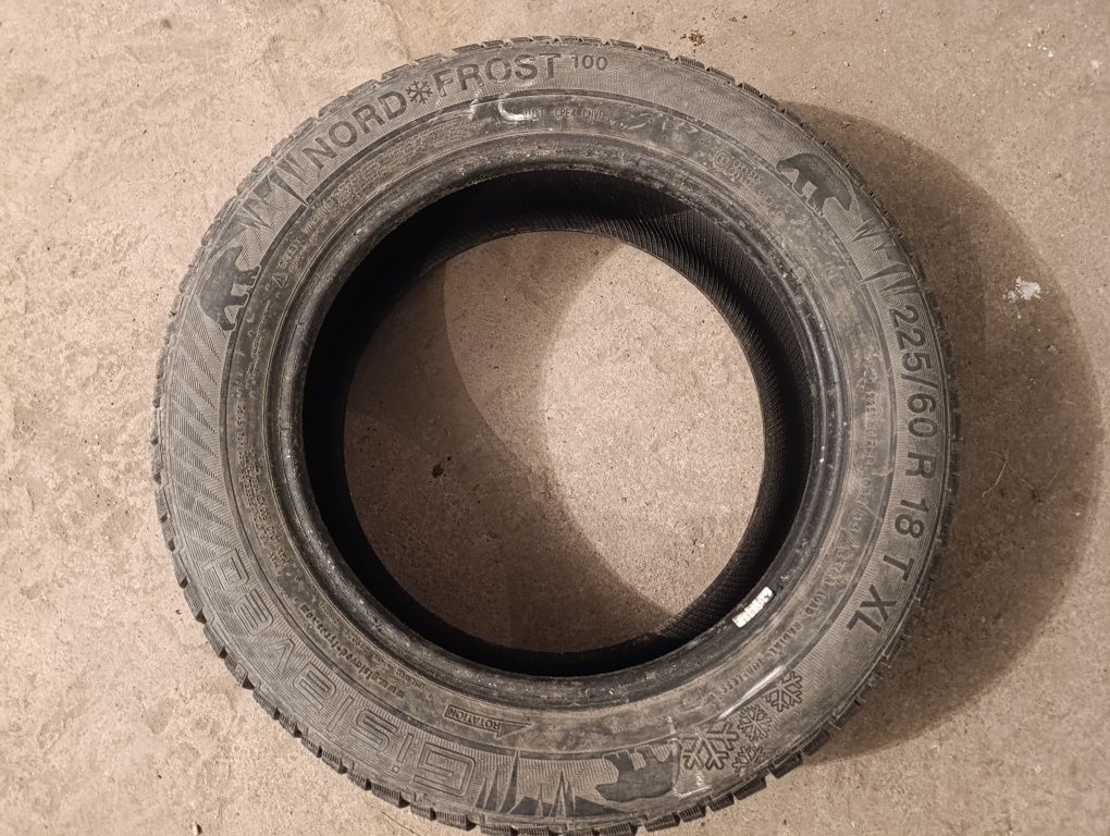 Продам 4 зимних колеса 225/60/18