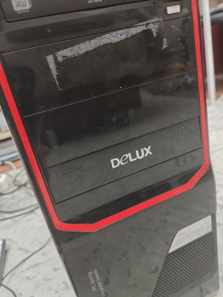 продам системный блокdelux