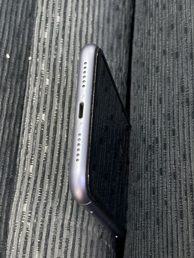 iPhone 11 одна хозяйка