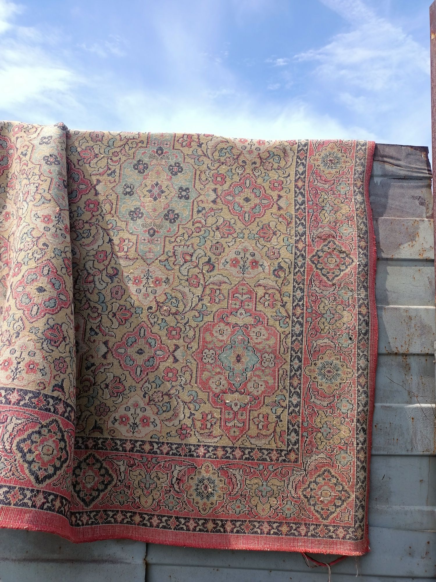 Продам ковёр,натуральный