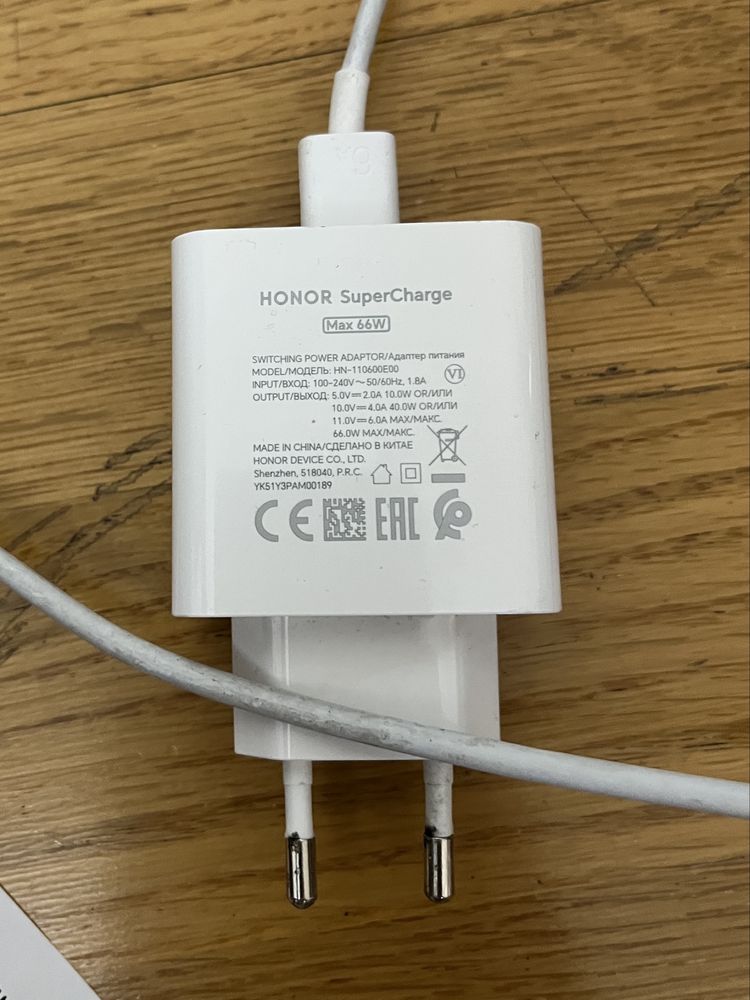 Продам смартфон Honor Magic V2
