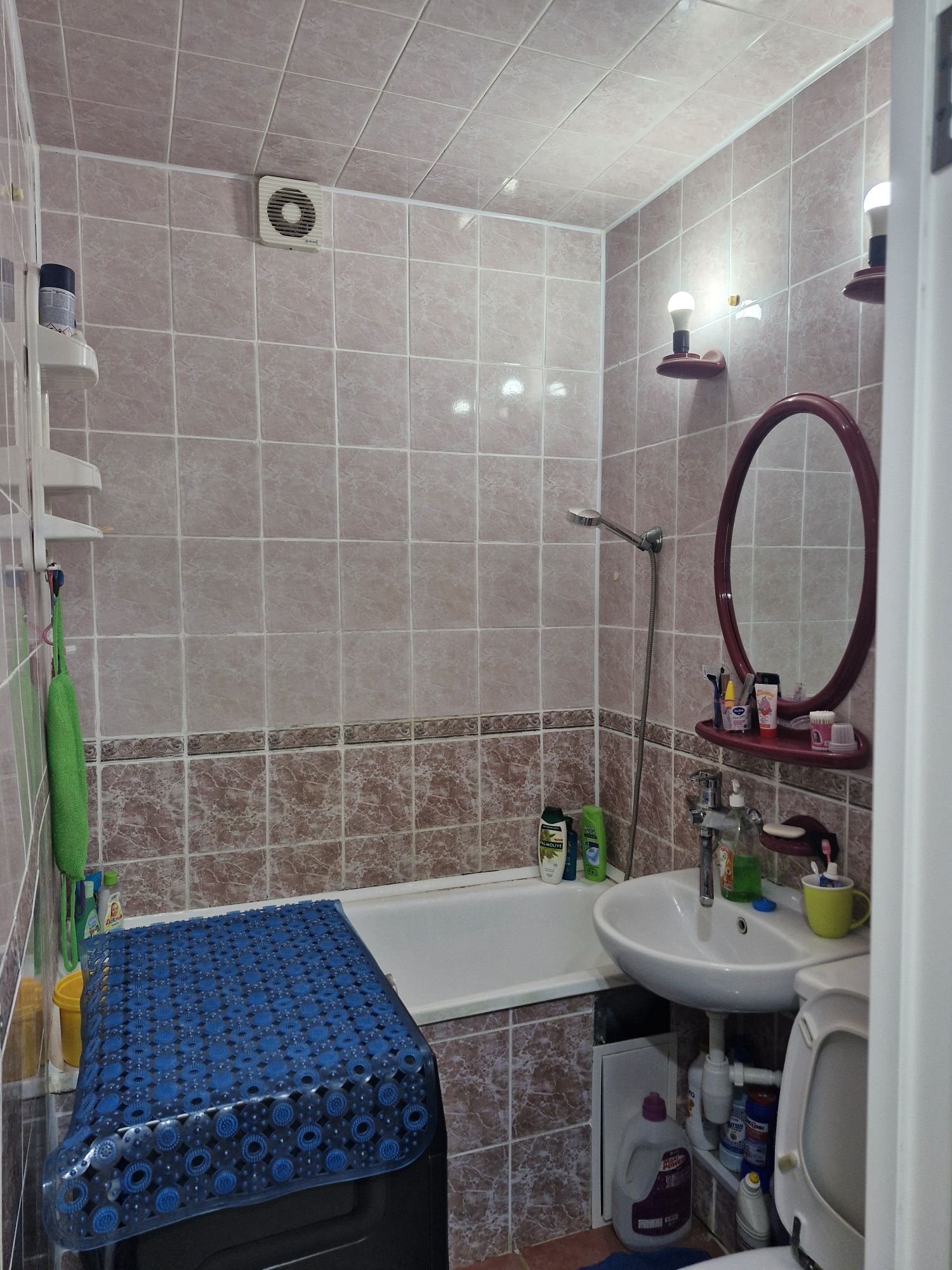 Продам 2кв квартиру. Торг срочно