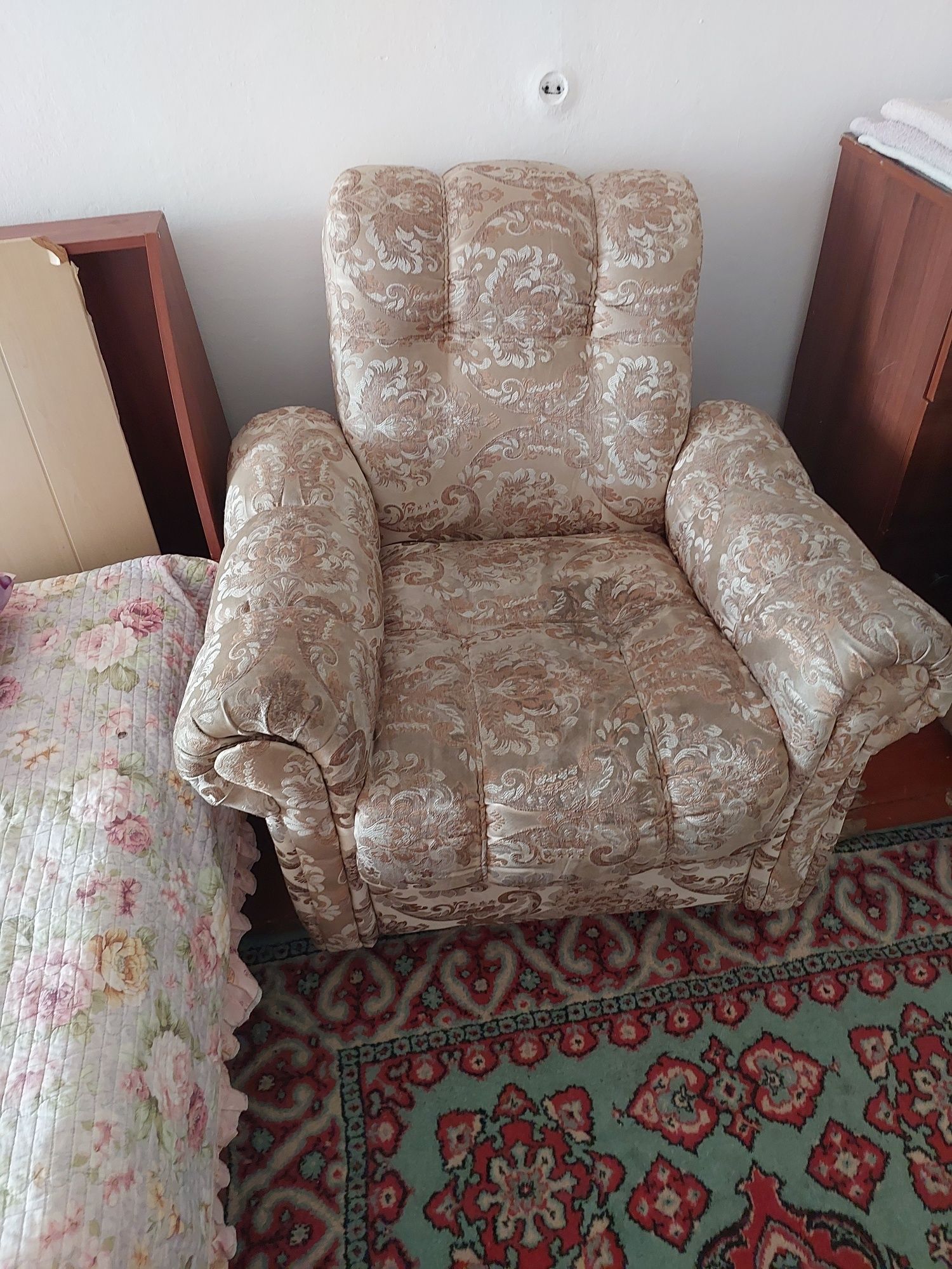 Кресло мягкая с колесиком