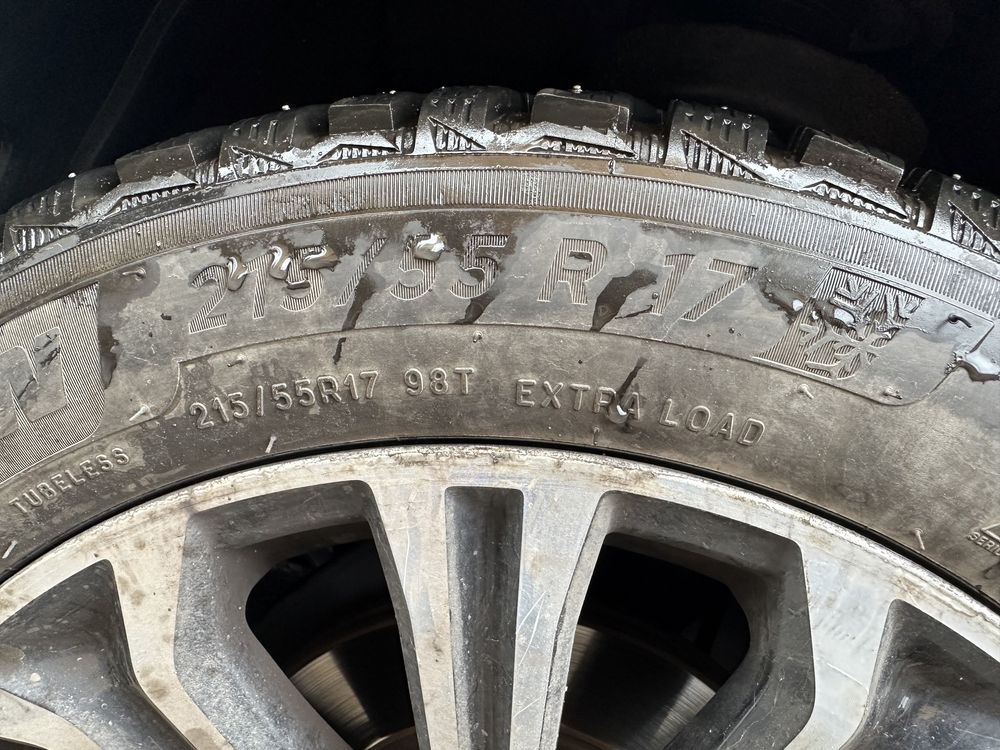 Продам зимнюю резину Michelin x ice north4