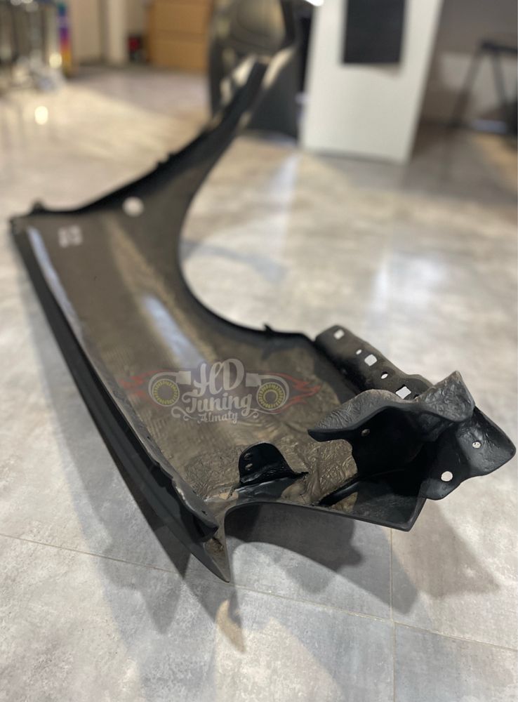 Крылья передние сток седан Subaru Impreza GDB Лиса