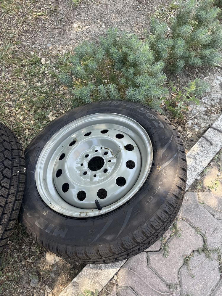 Комплект 175 65 r14 , пробег 1500км.