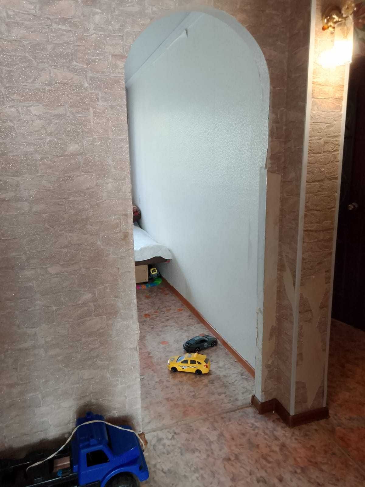 Продам 2 комнатную квартиру в центре