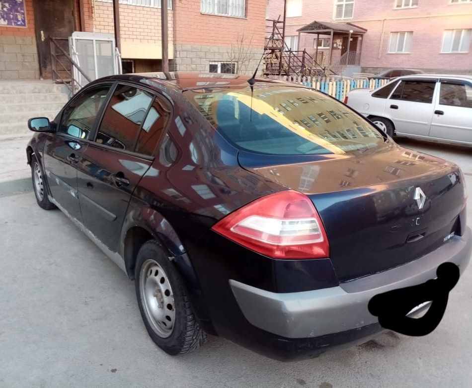 Продаётся машина reno