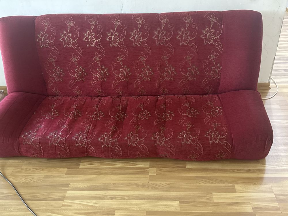 Диван и кресло даром