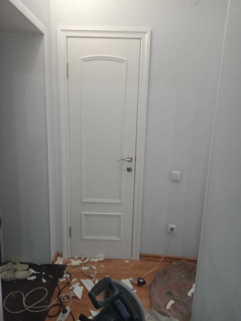 Установка межкомнатных дверей,услуги плотника.