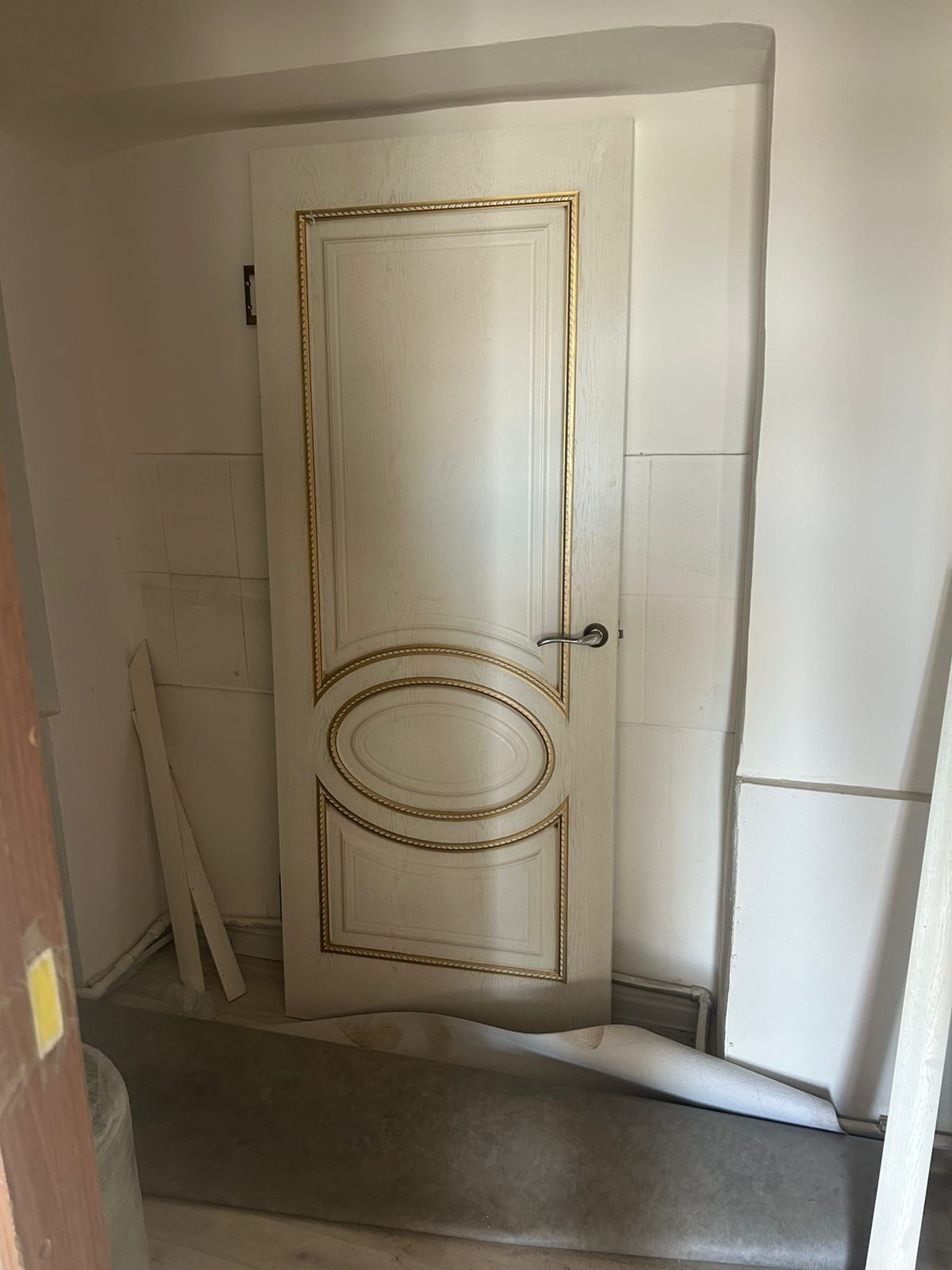 Срочно продам дверь межкомнатную
