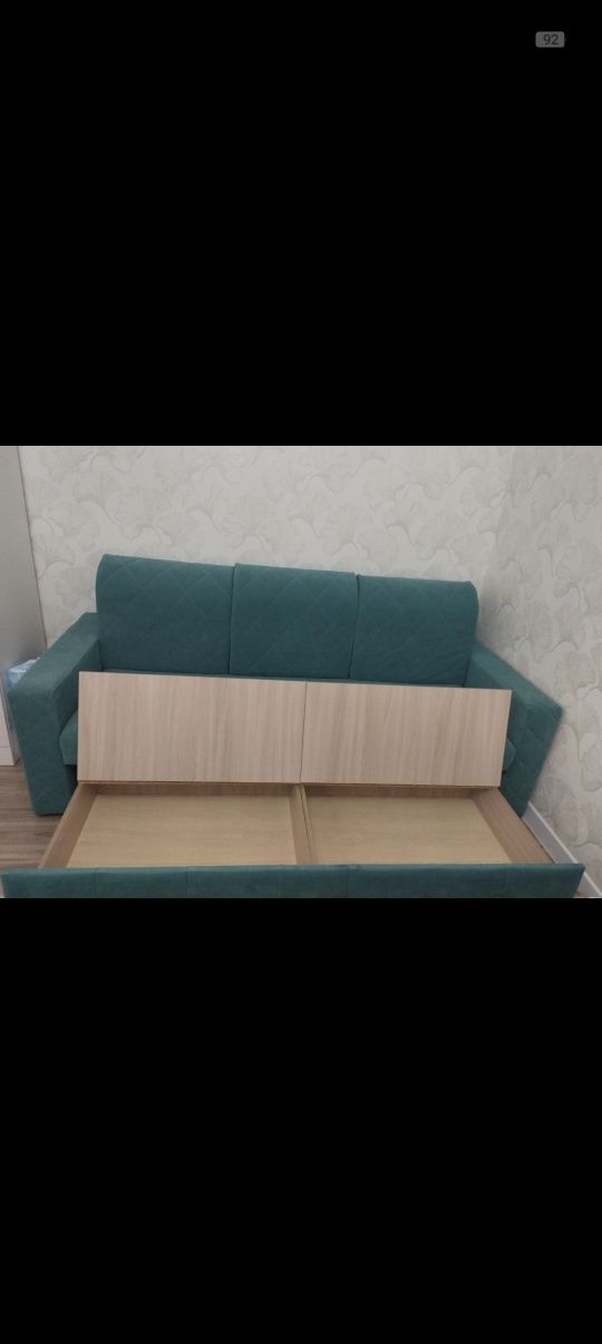 Срочно продаётся диван