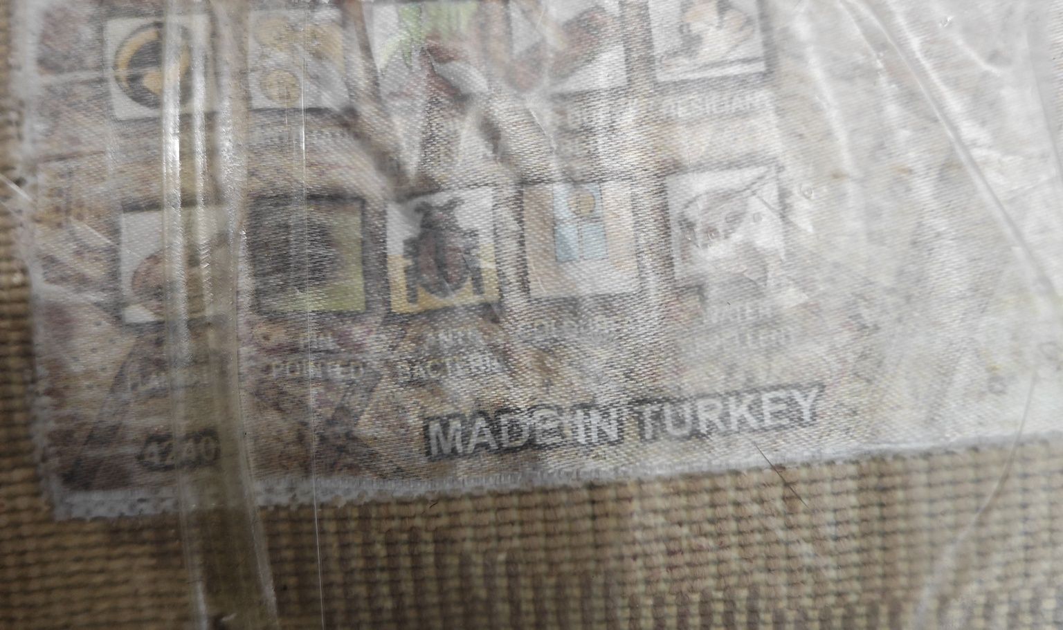 Продам ковер 3 на 5 м