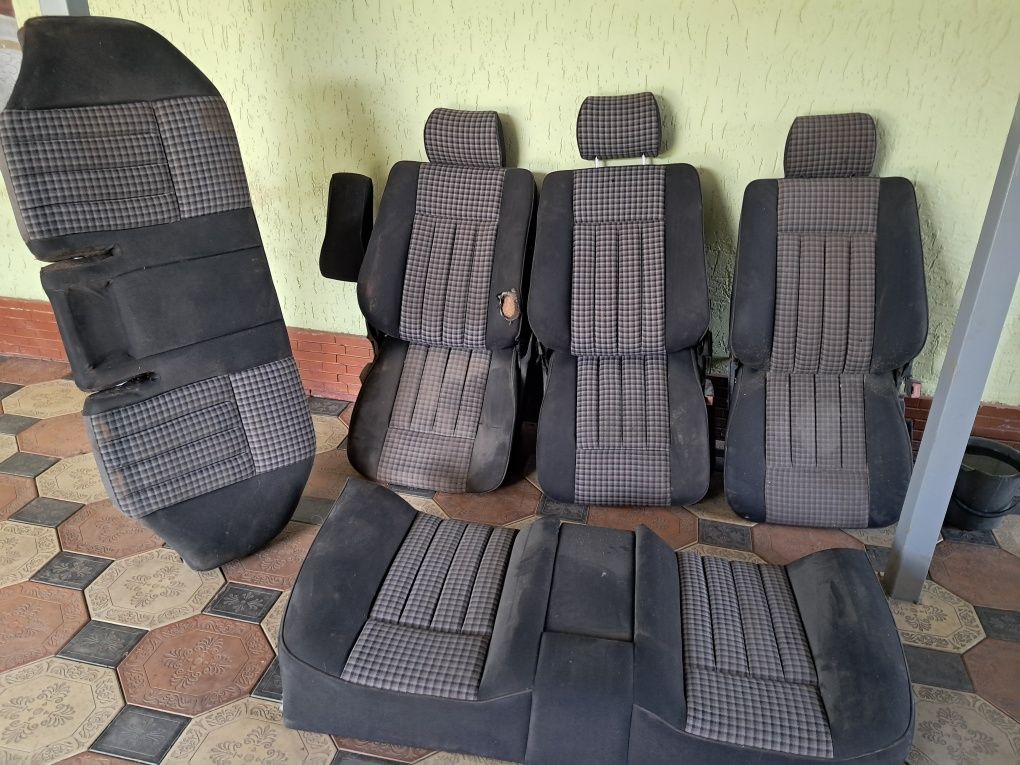 Задняя Полка Мерс.124ешка.