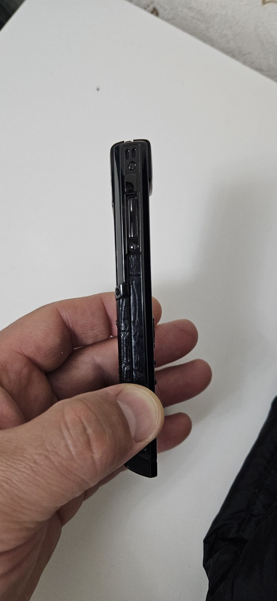 Продам телефон vertu premium black.