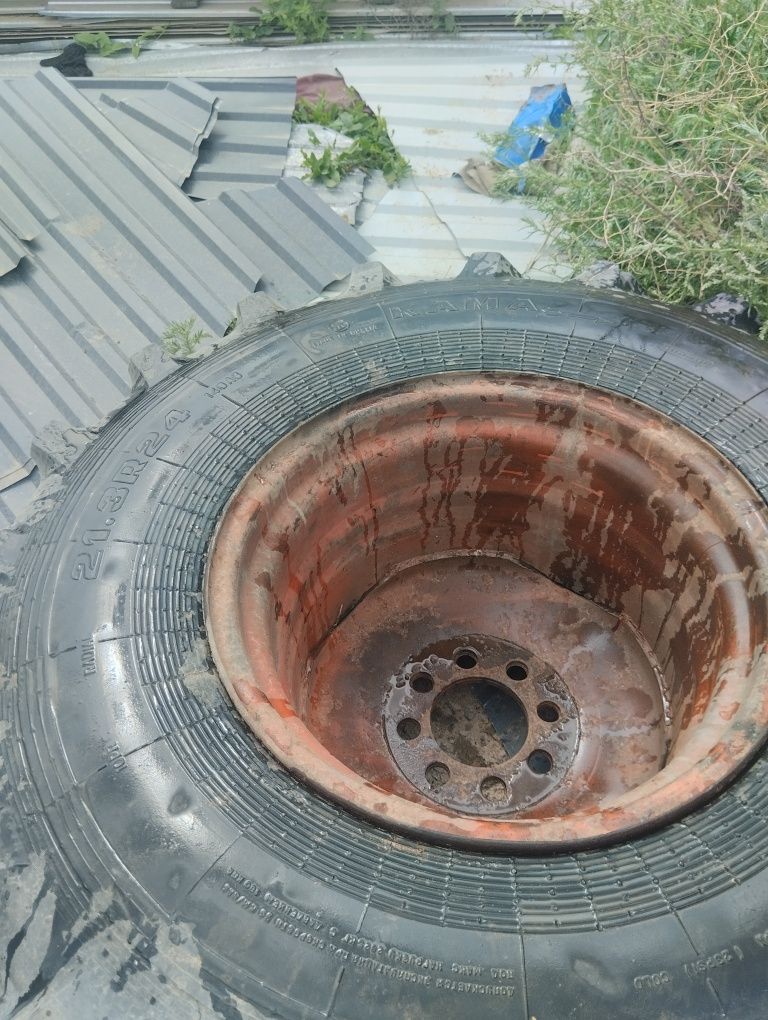Колеса на комбайн нива город Кокшетау.