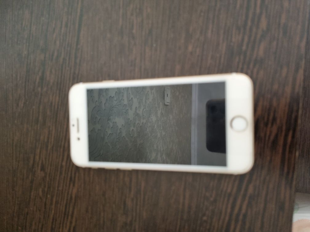 Продам IPhone 6 с коробкой