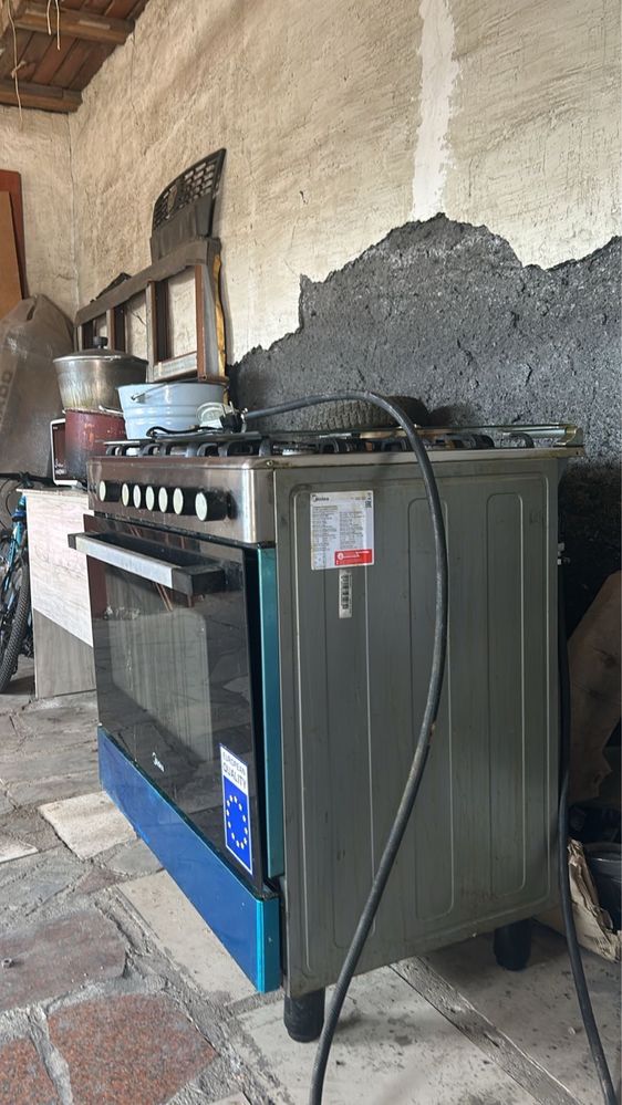 газ плита в хорошем состояния брали новую 3 месяца назад