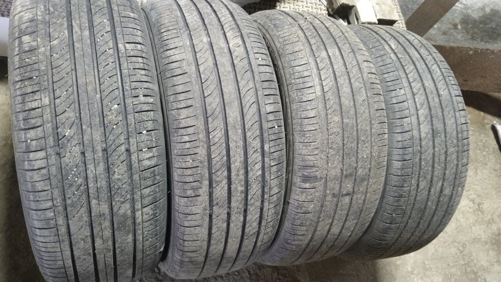 Продам почти новые летние резины, месяца 2 проездила