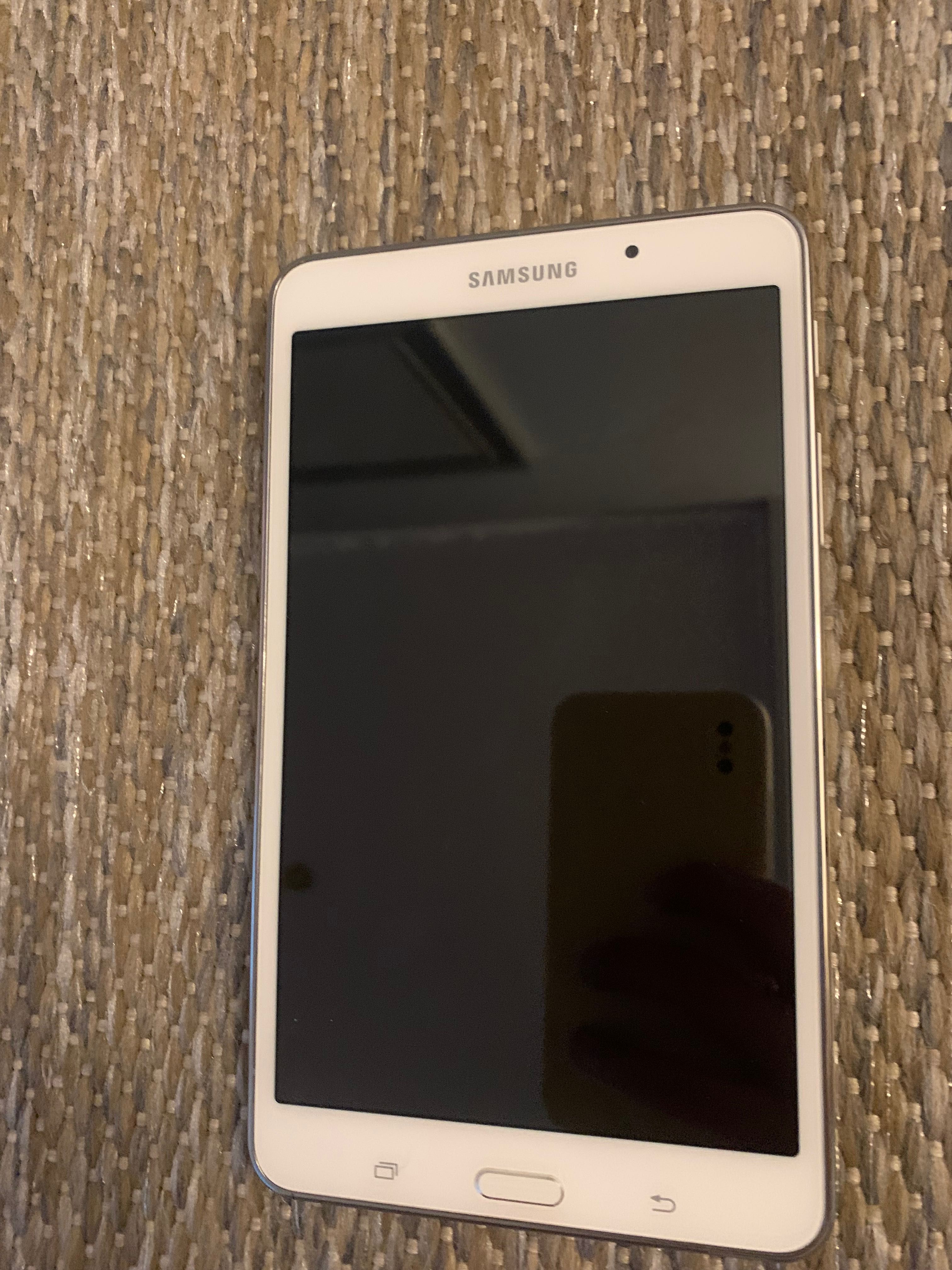 Планшет Samsung модель SM-T230