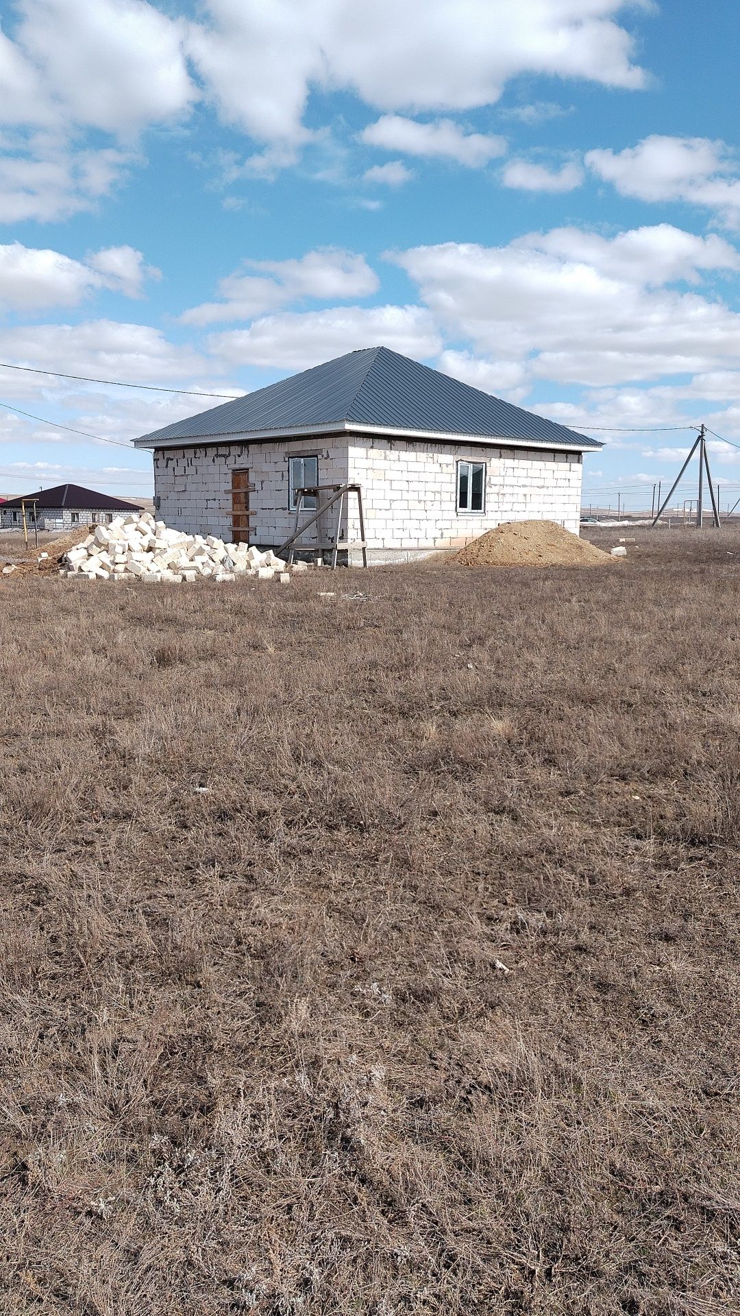 Продам дом недостроенная