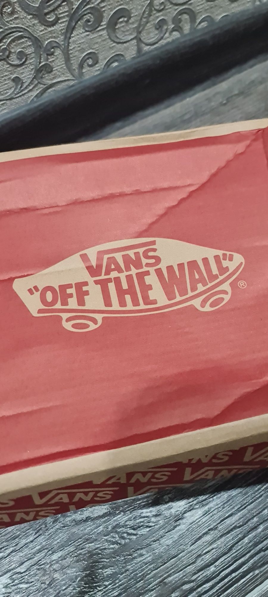 Продам кроссовки, кеды Vans,KnuSkool.40-39.(Без торга).