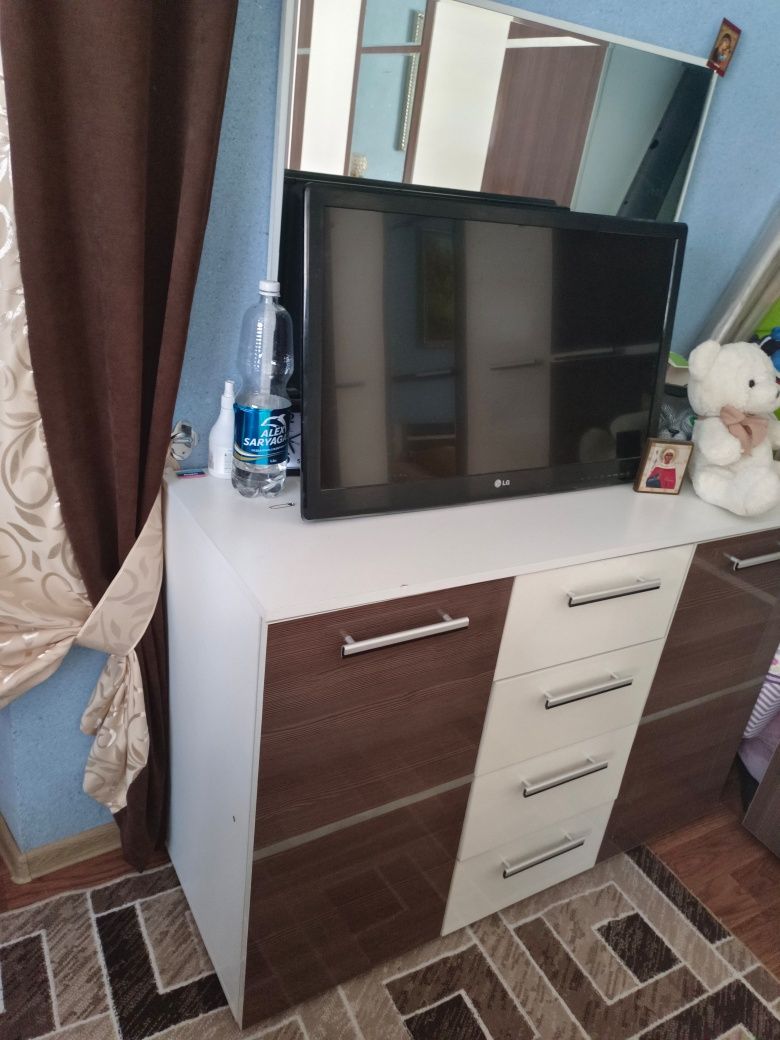 Спальный гарнитур