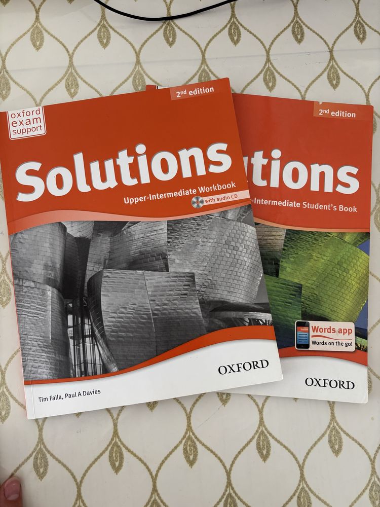 Solutions книги по англицскому языку