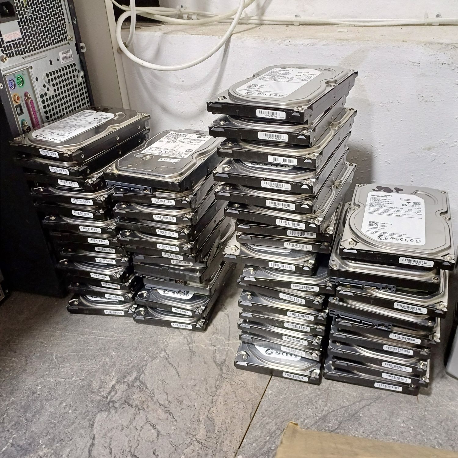 Акция продам жесткие диски HDD 500 gb акция SSD SSDM2 для видеонаблюде