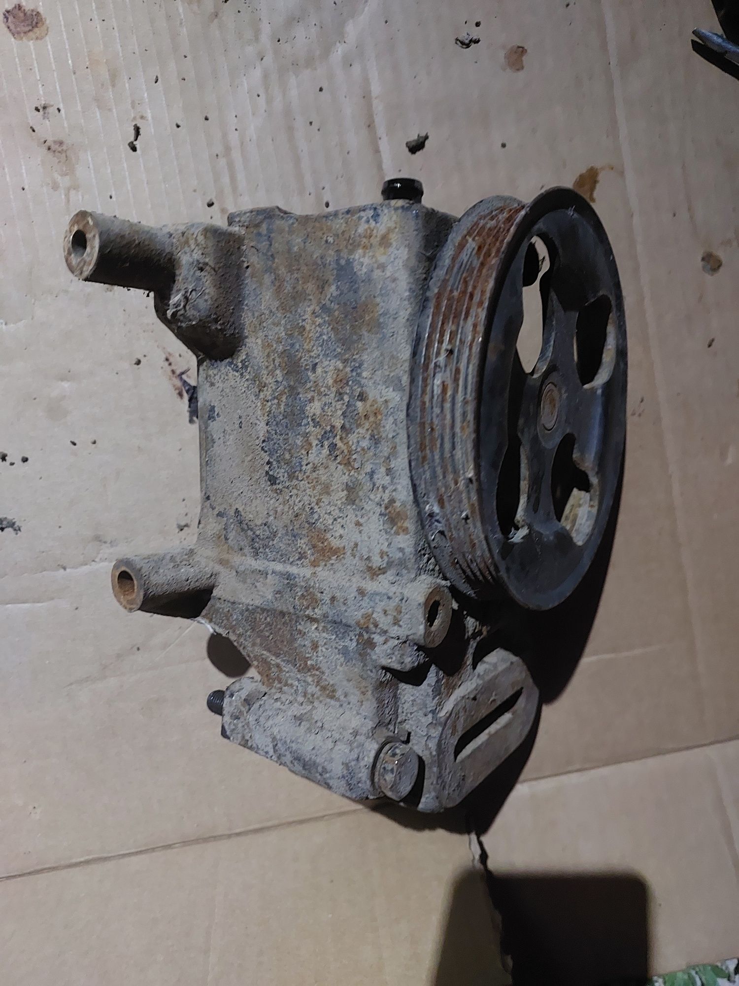 Запчасти для Mitsubishi carisma