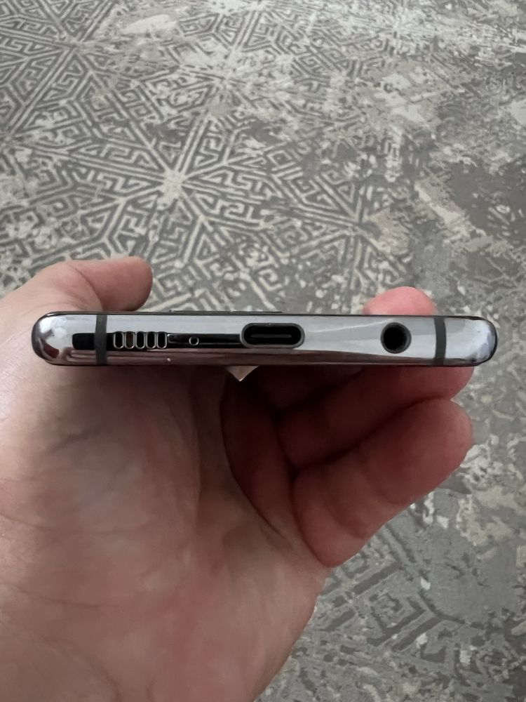 Самсунг s10+ 128 gb в отличном сост.