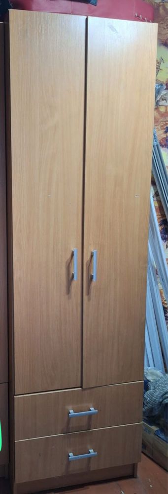 Продается Шкаф и компьютерный стол
