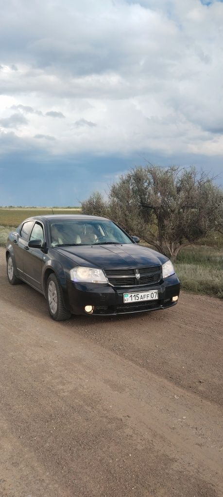 Продам машину Dodge Avenger