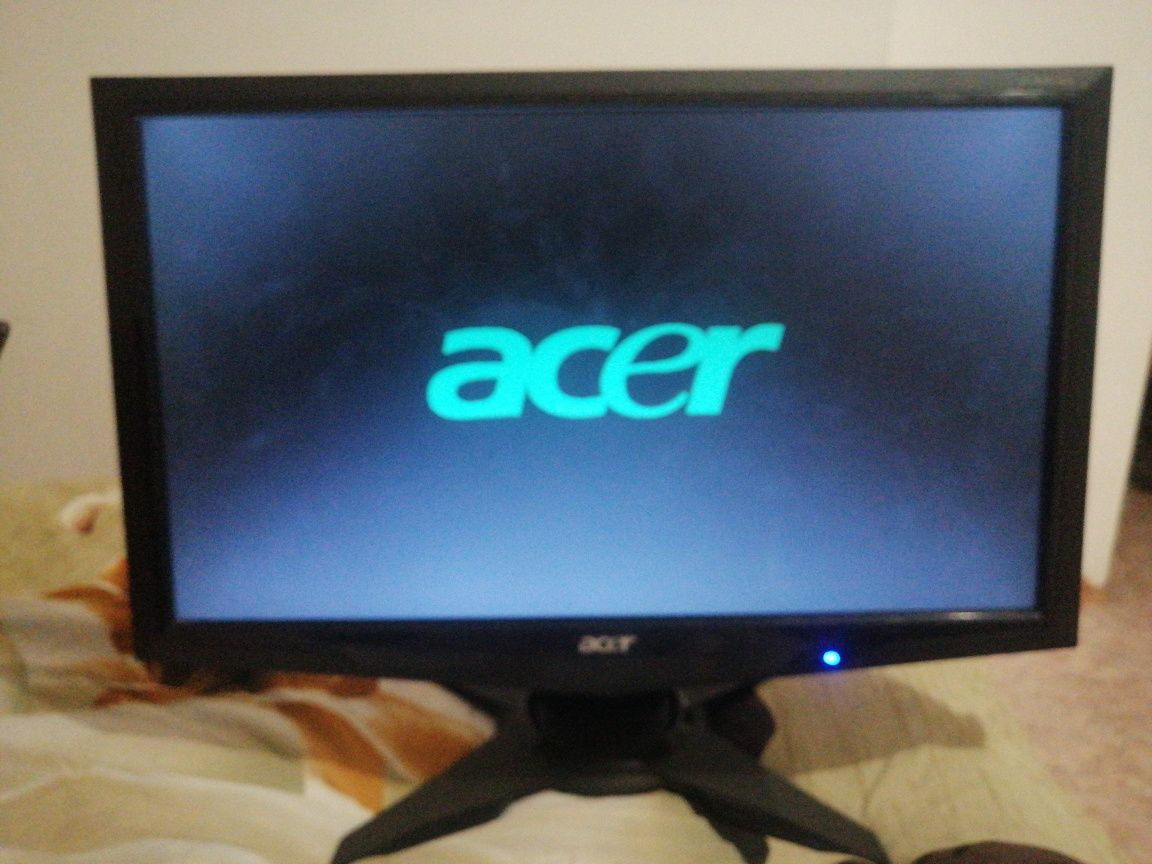 Aser LCD Monitor