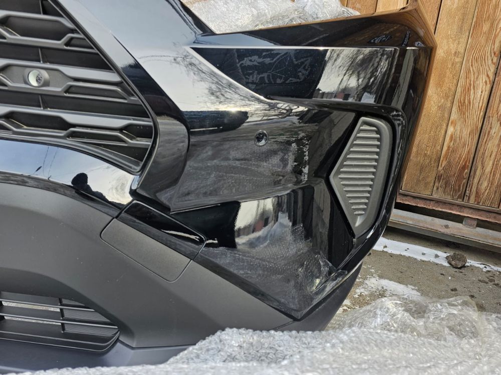 Бампер на RAV4 2020год