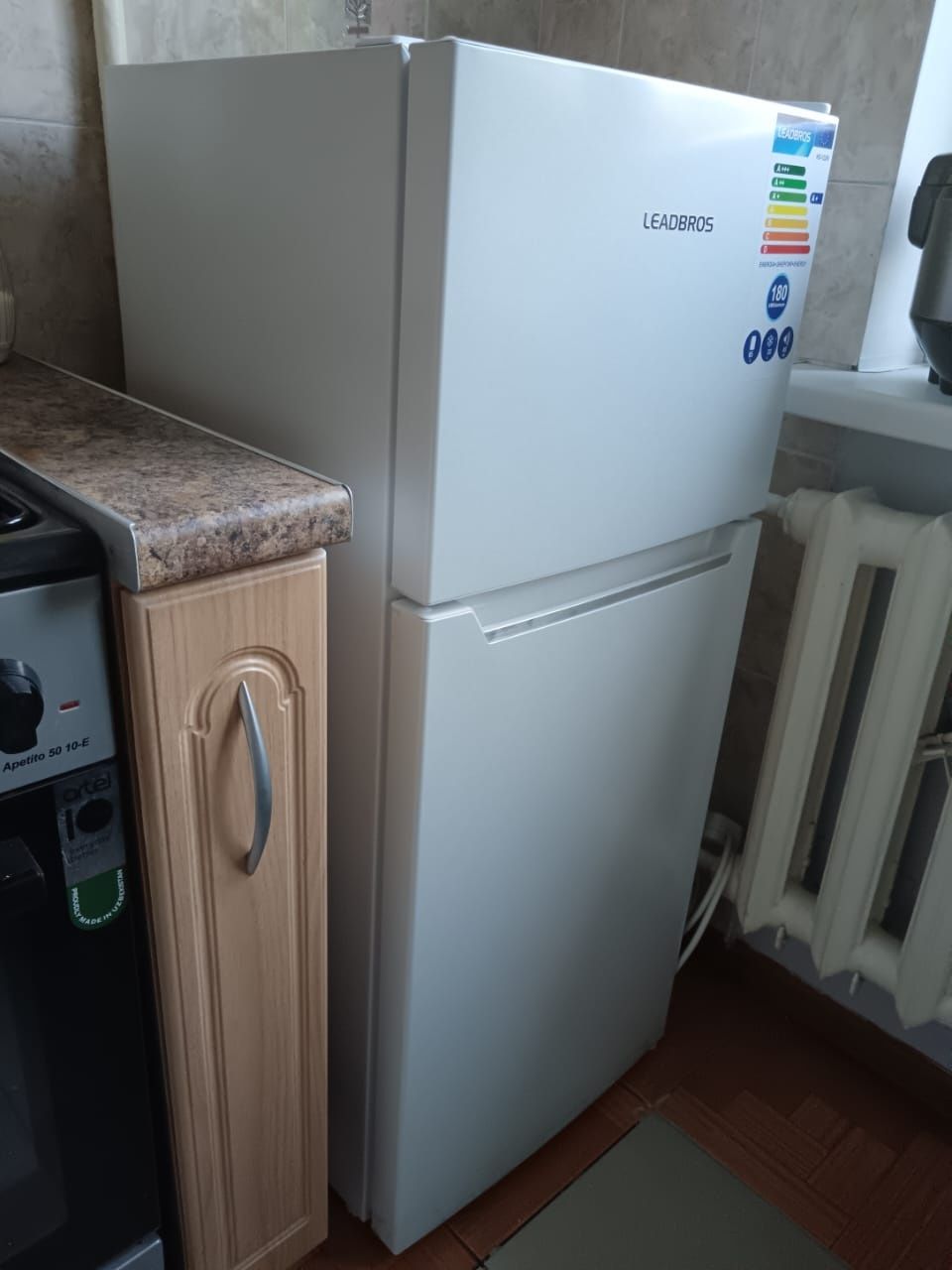продаю СРОЧНО! холодильник Leadbros HD-122W