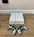 Playstation 4/  идеально С играми