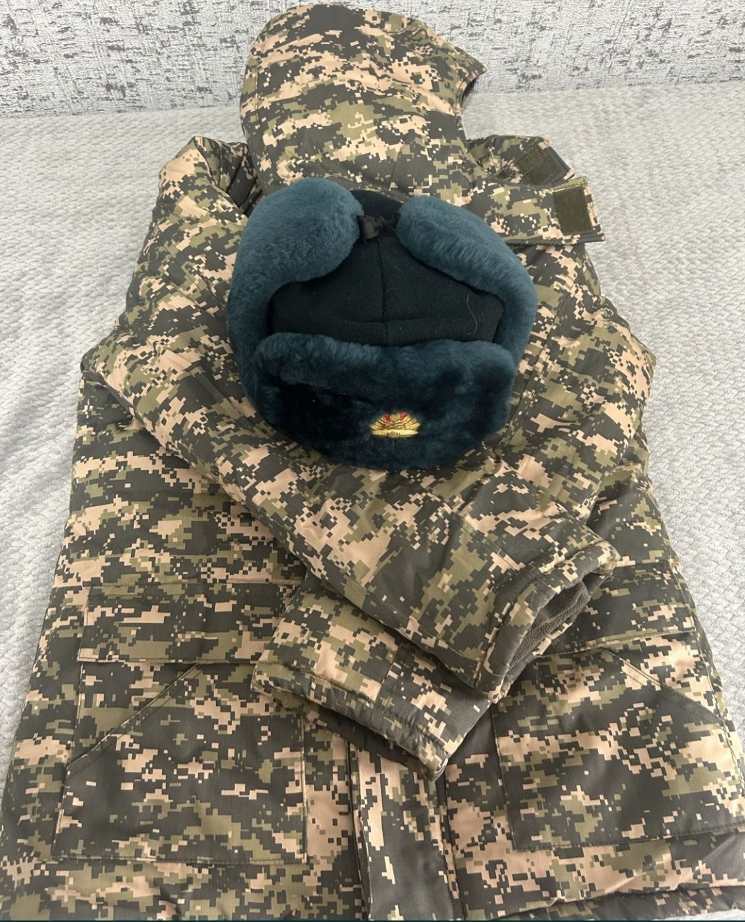 Продам военную форму в комплекте