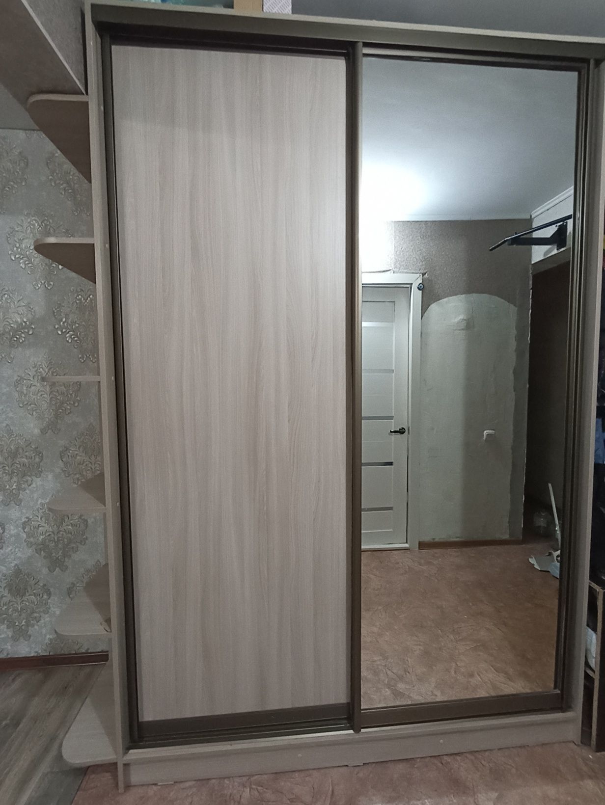 Продам шкаф купе
