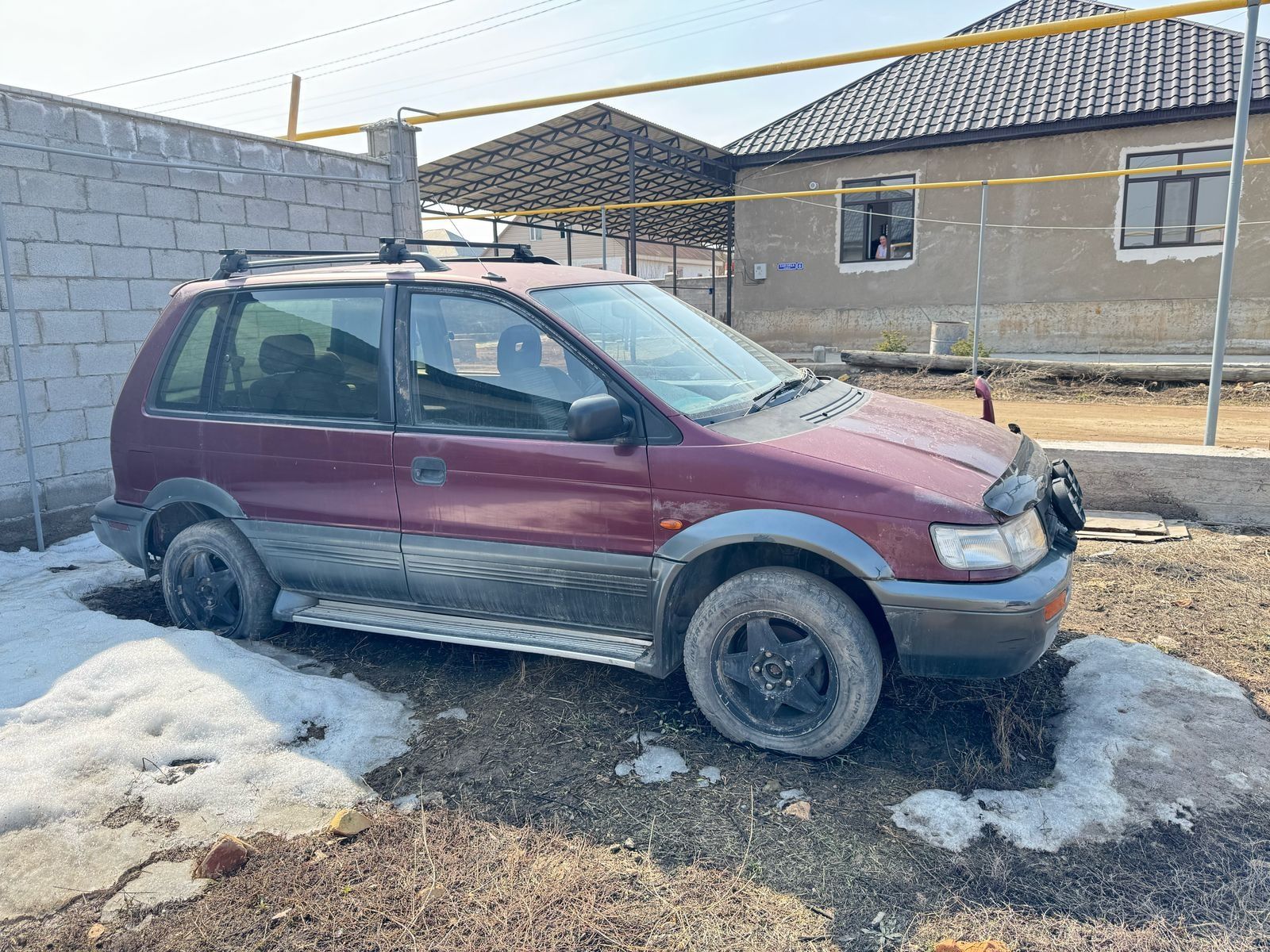 Продам машину Митсубиси RVR