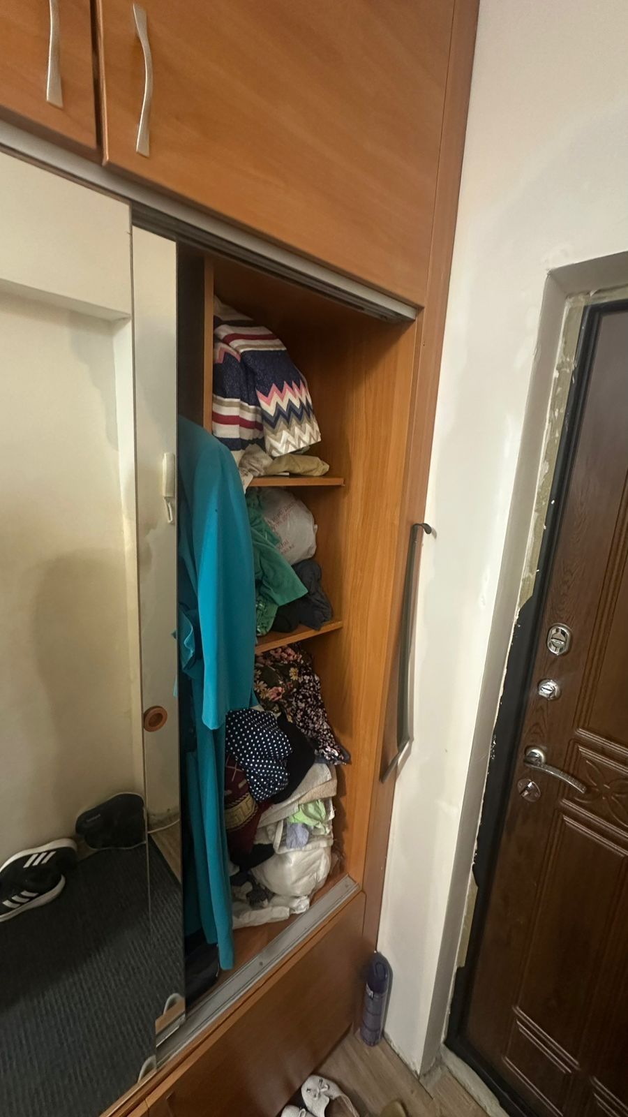 Шкаф в прихожей лдсп