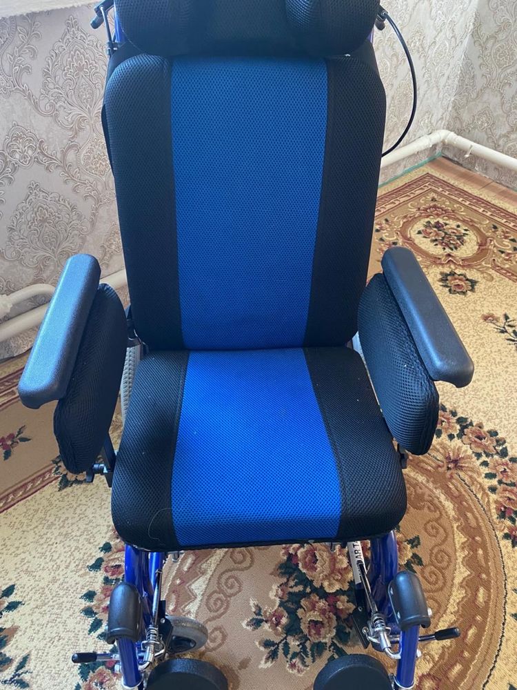 Продам инвалидный коляску