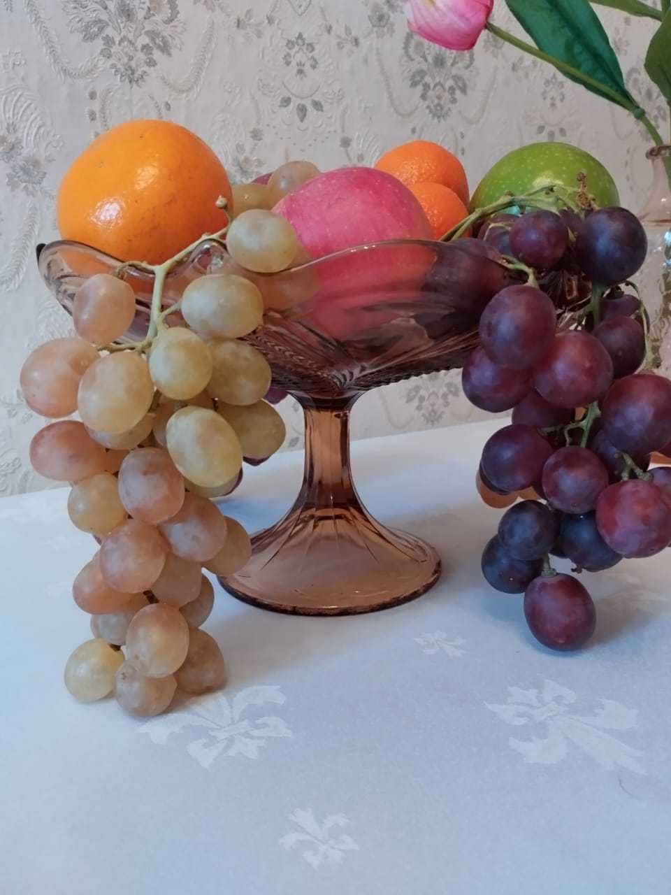 Ваза для фруктов, фужеры .Карамельное стекло. Винтаж СССР.