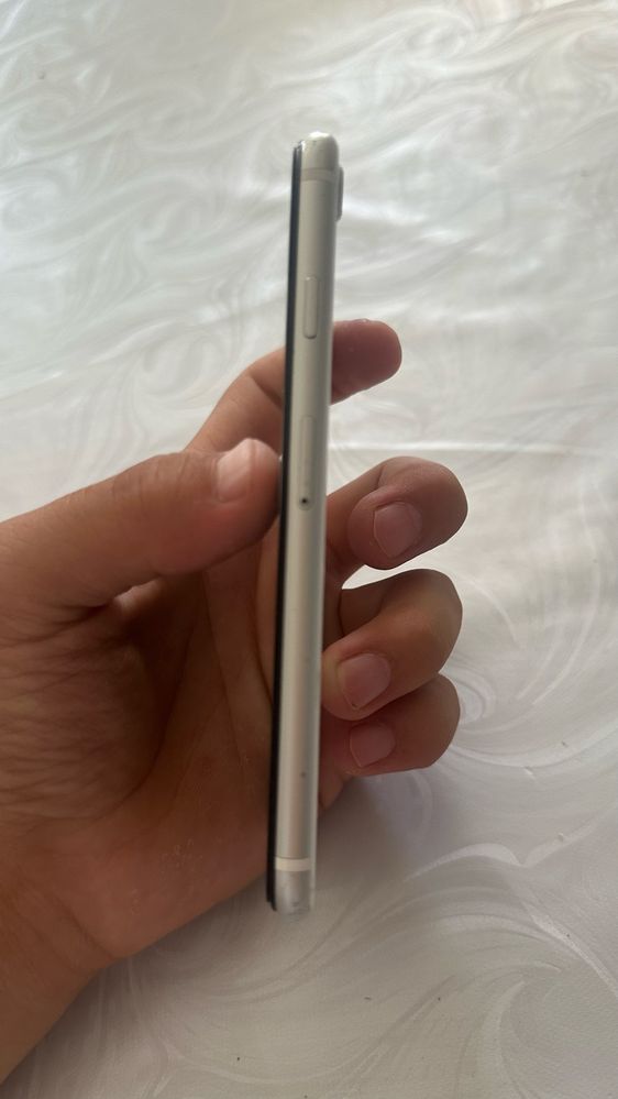 Iphone se 2020 гарантия  1күн