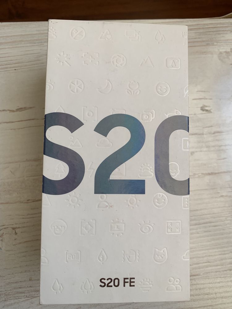 Продам Самсунг S20FE