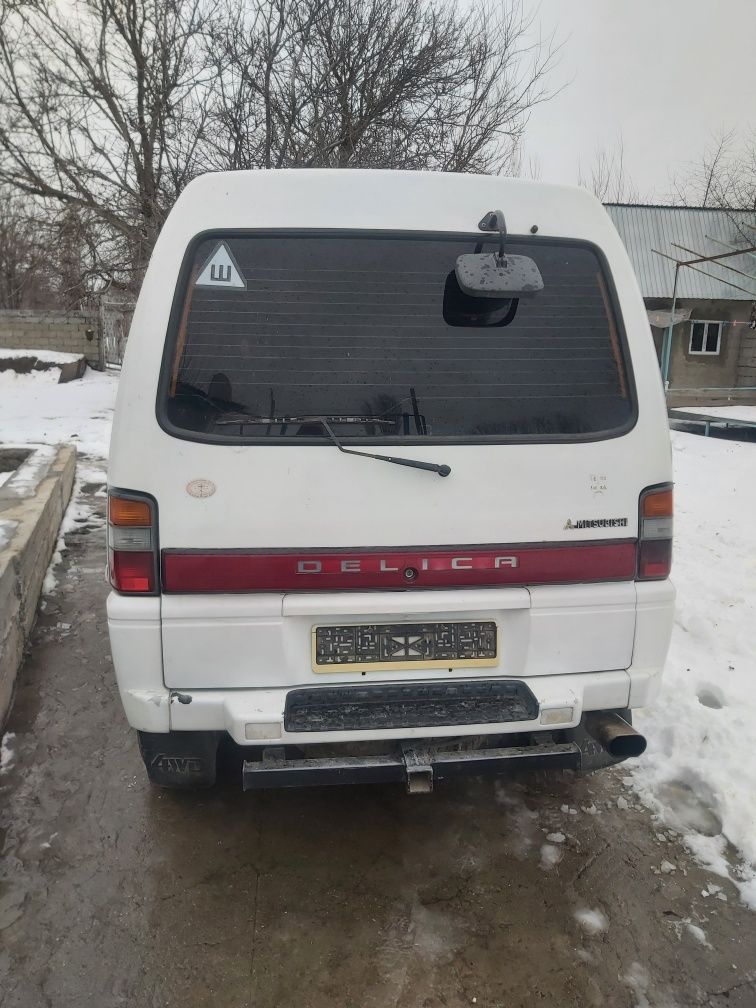 Mitsubishi delica