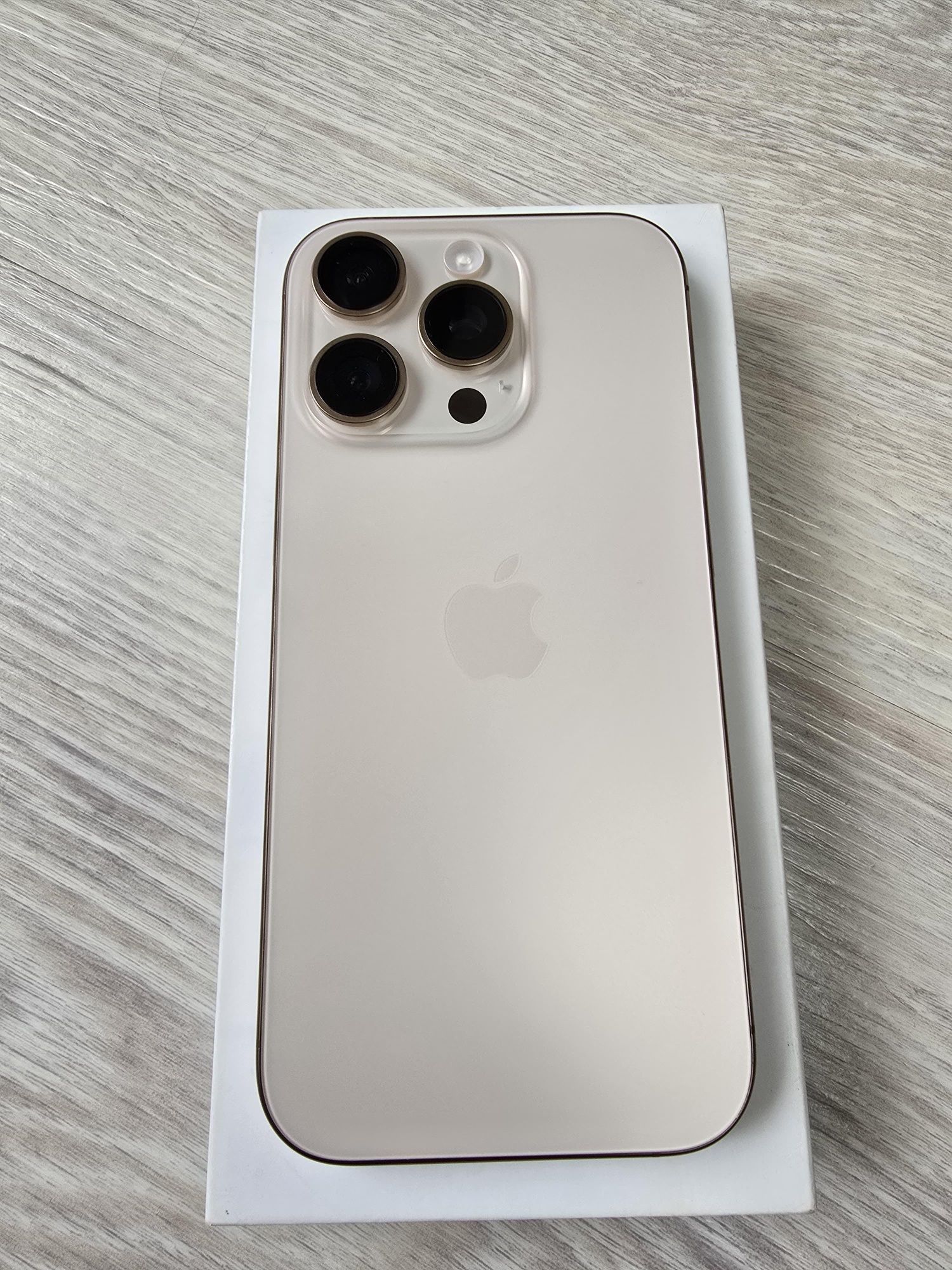 Iphone 16 Pro 256Gb Desert Titanium