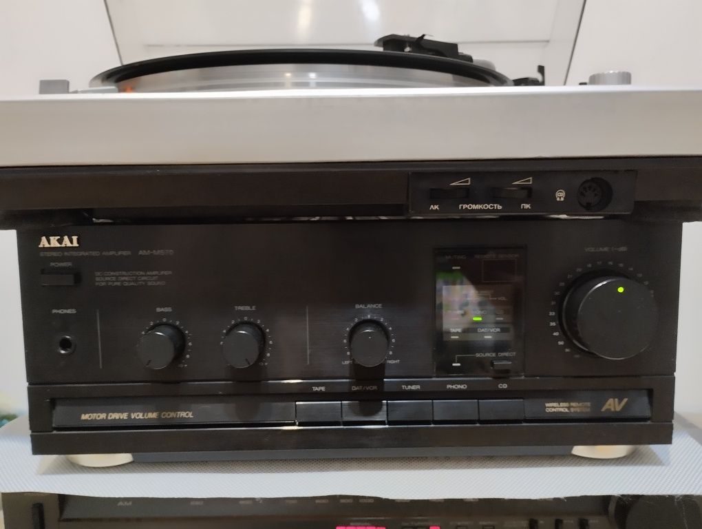 Интегральный  усилитель AKAI  AM - M 570